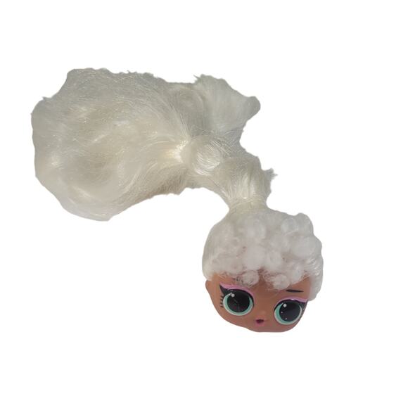 Lot of 5 LOL Surprise Dolls with Accessories Hair, Heads, Chair - Picture 12 of 16